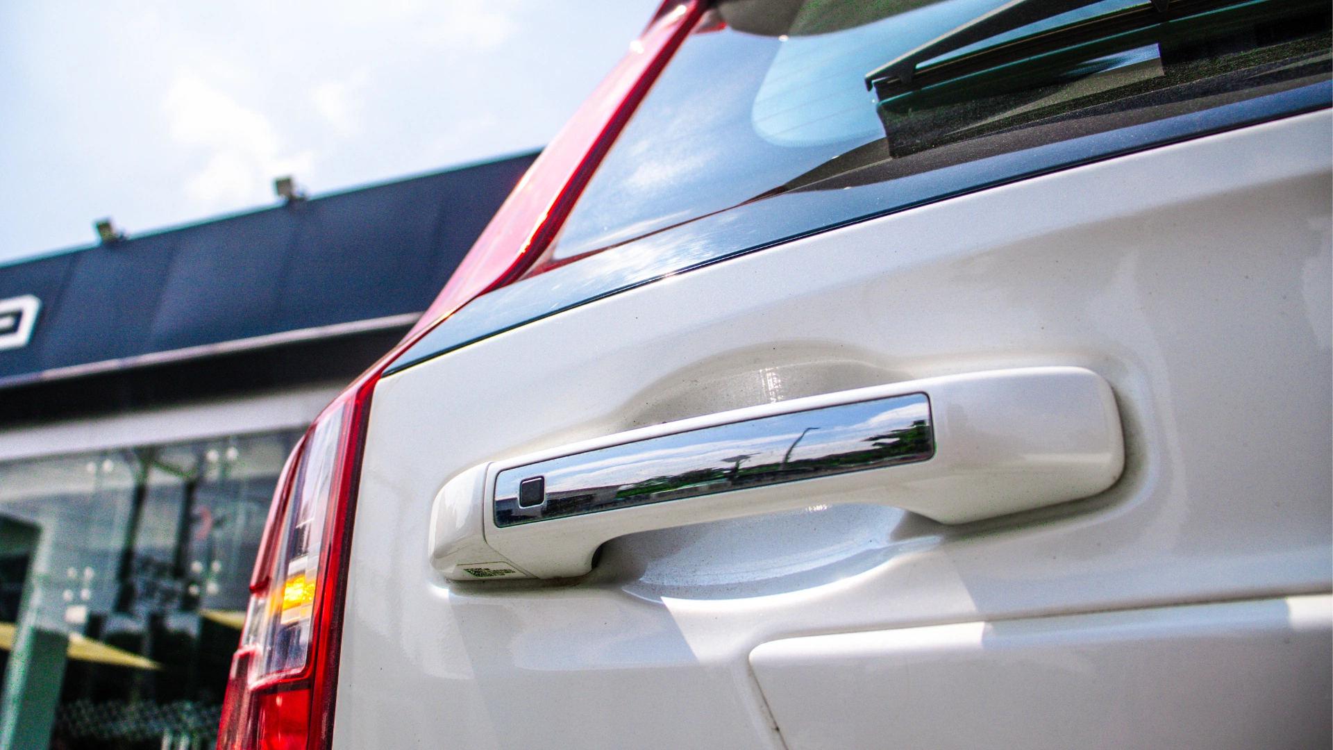 Scorpio N White door handle