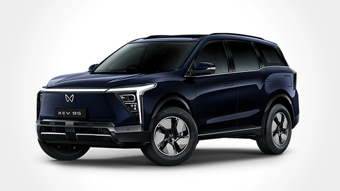 Mahindra XEV 9S Pack Three MidNight Black Front Side View