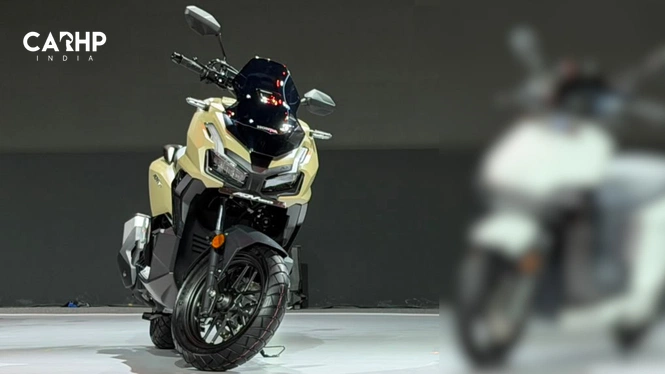 Honda ADV160 in yellow