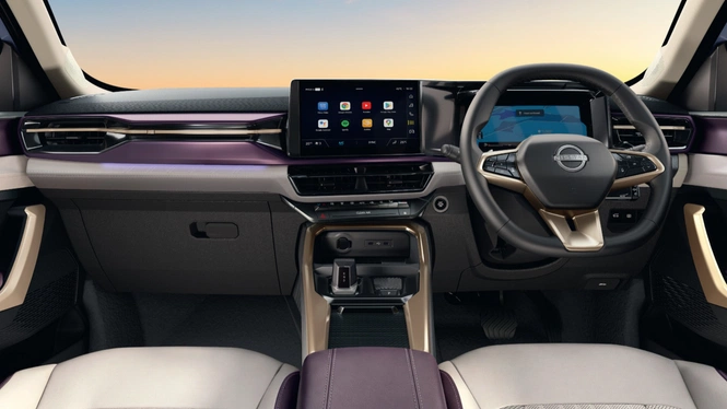 Nissan Tekton interior