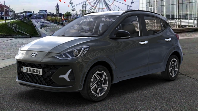 Hyundai Grand i10 NIOS Spark Green With Abyss Black Roof Exterior Front Side View