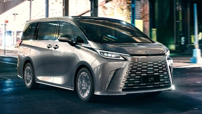 New Updated Lexus 350h Luxury MPV Is Here