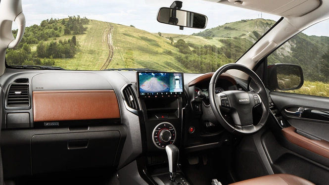 Isuzu V-Cross 2026 interior