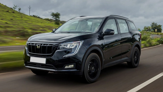 Mahindra XUV700 Black