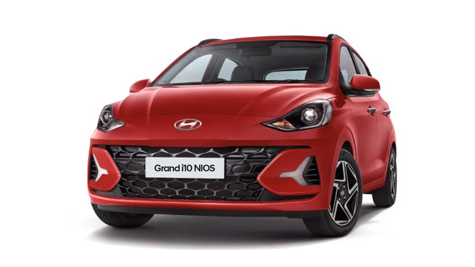Hyundai Grand i10 Nios Red