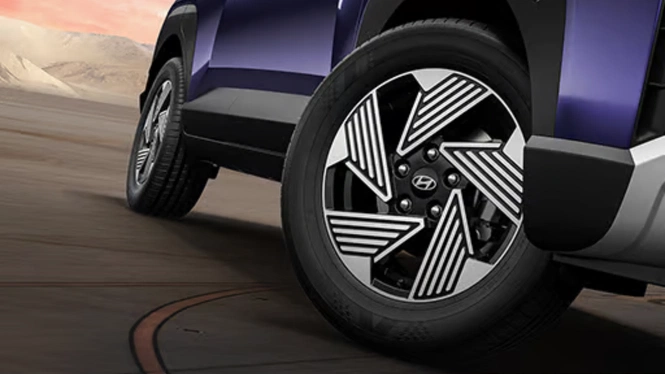 New Hyundai Venue 2025 alloy wheels
