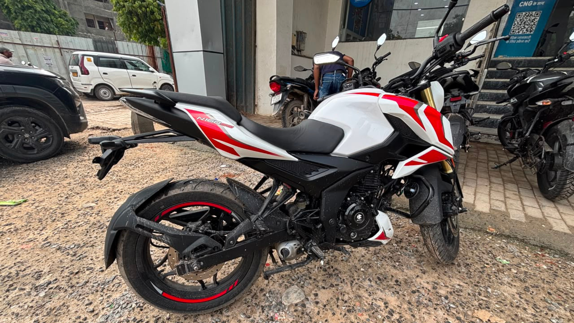 Bajaj Pulsar N160 SS: First Impressions