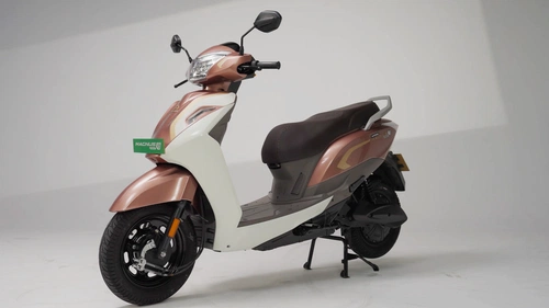 Ampere Magnus G Max Updated With 30+ Connected Features at Rs 1.09 Lakh Image