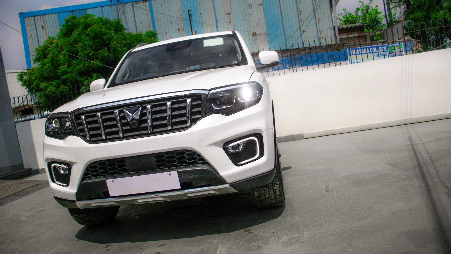 Scorpio N White fornt panoramic