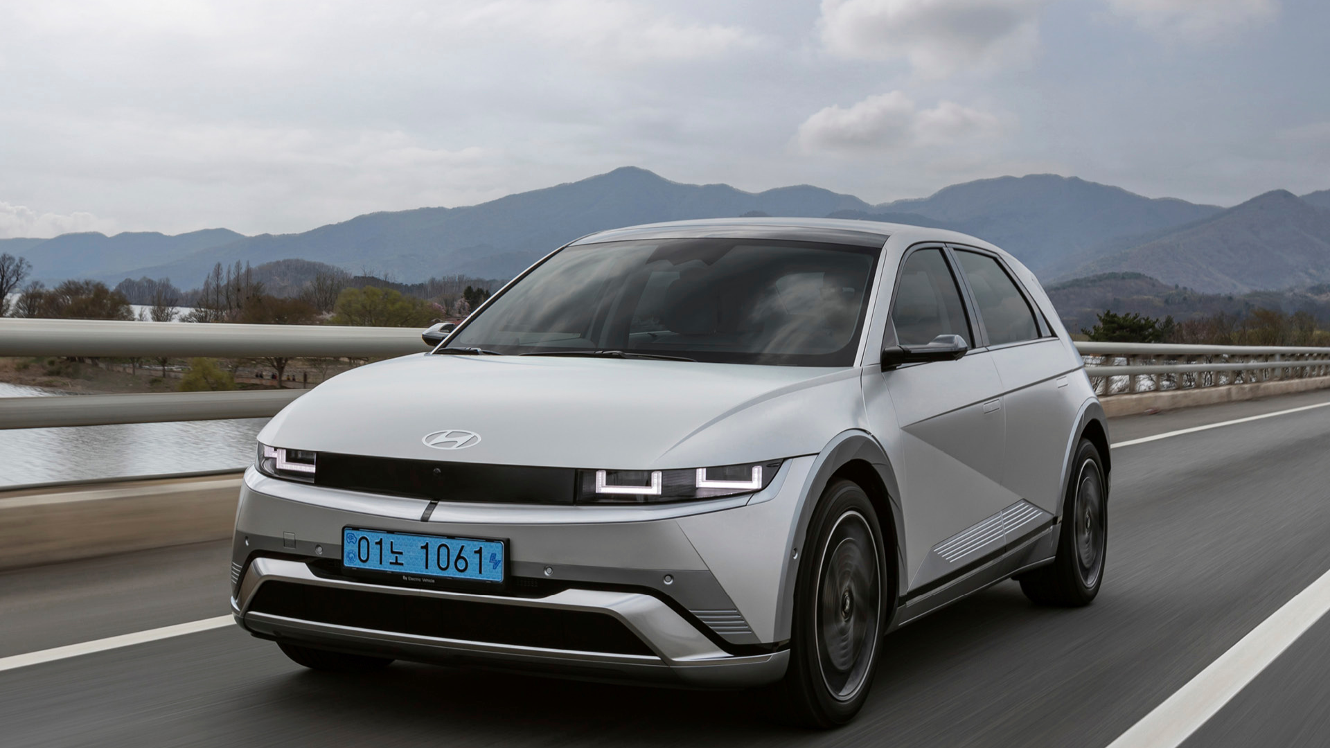 ioniq 5 in silver