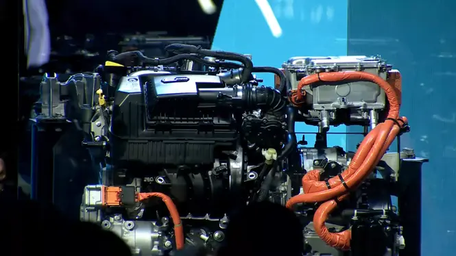 2026 Renault Duster E-Tech 160 Engine View