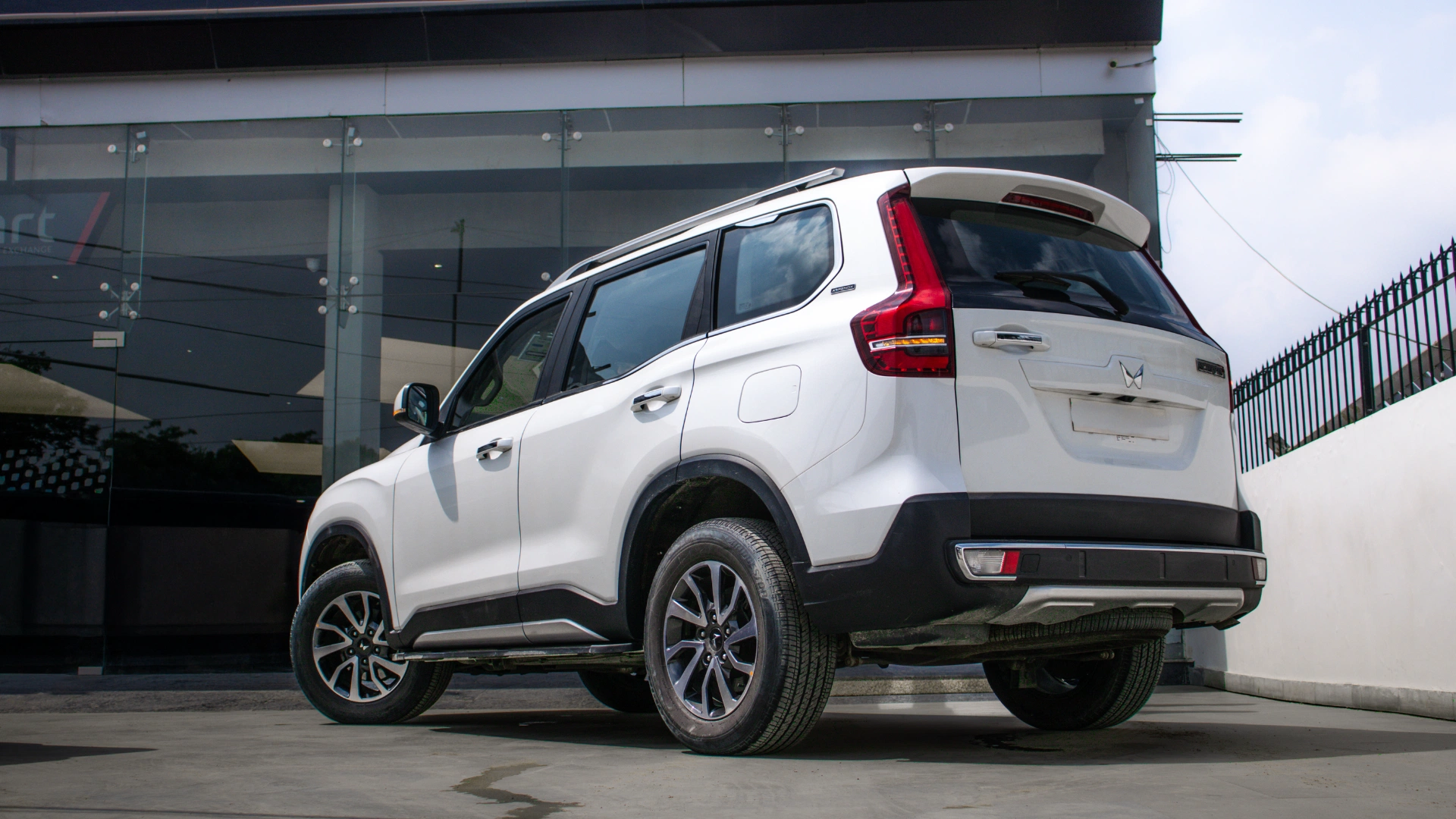 Scorpio N White Front rear 