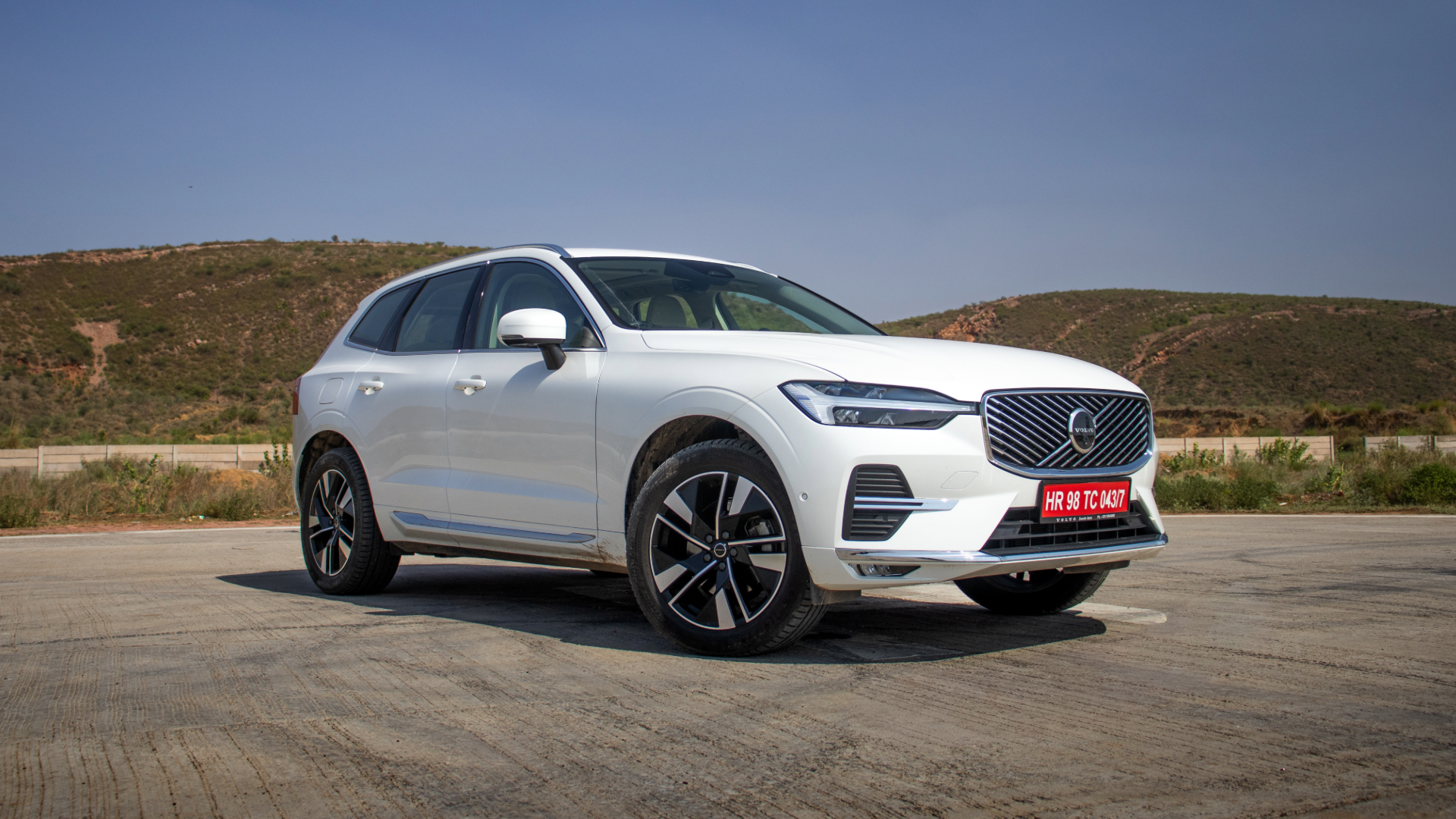 Volvo XC60 in white; front side view