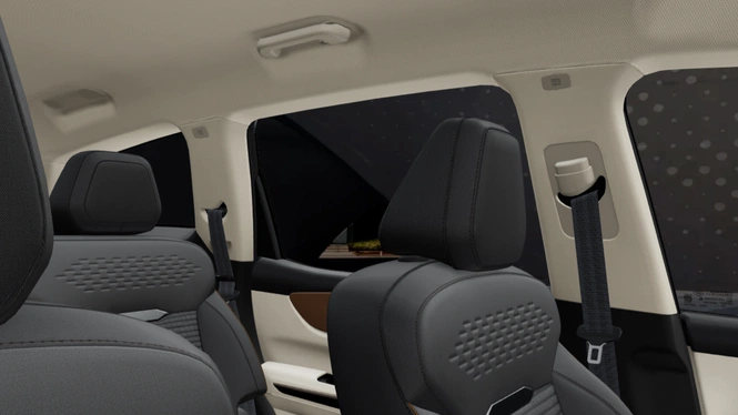 xuv 7xo ax official images in nebula blue