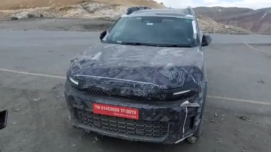 Renault's Upcoming 3-Row SUV Could Be Called Bigster or Boreal