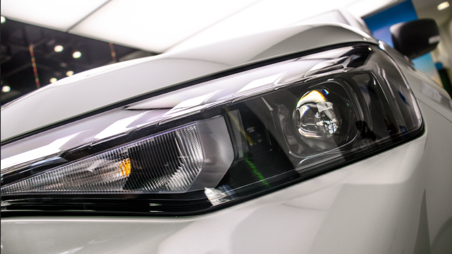 Maruti Suzuki Victoris headlights