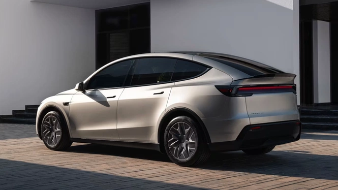 Tesla Model Y L
