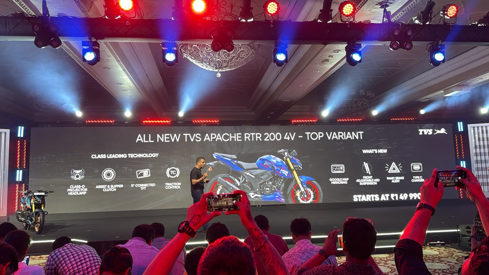 TVS Apache RTR 200 4V Launched at Rs 1.49 Lakh With Adjustable USD Forks Image