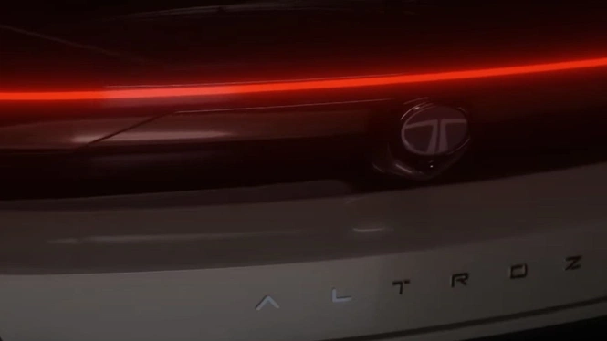 2025 New altroz rear