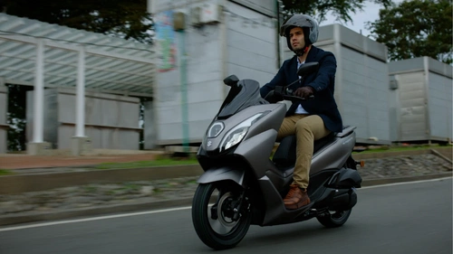 Suzuki Burgman 150 Maxi-Scooter Unveiled in Colombia Image