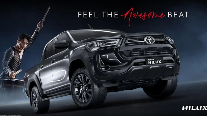 Toyota Hilux Black Edition