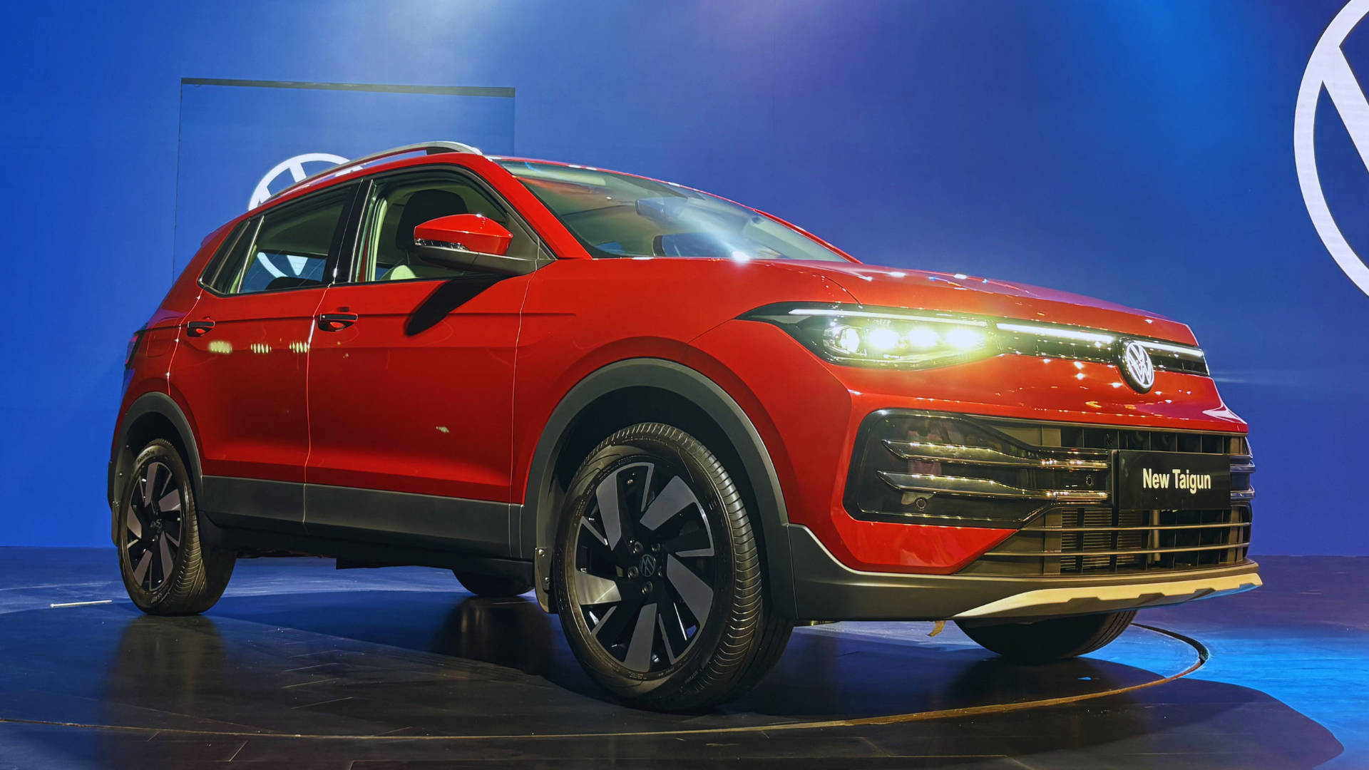 Volkswagen Taigun Facelift Unveiled - Check Out its Design, New Features, & Powertrain Options