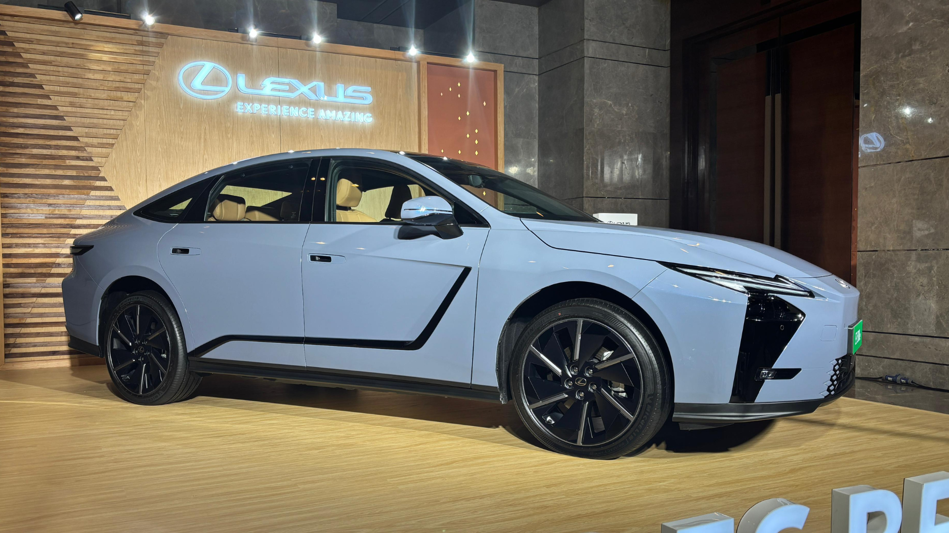 Lexus ES500e Launched at ₹89.99 Lakh - Gets 580km Range