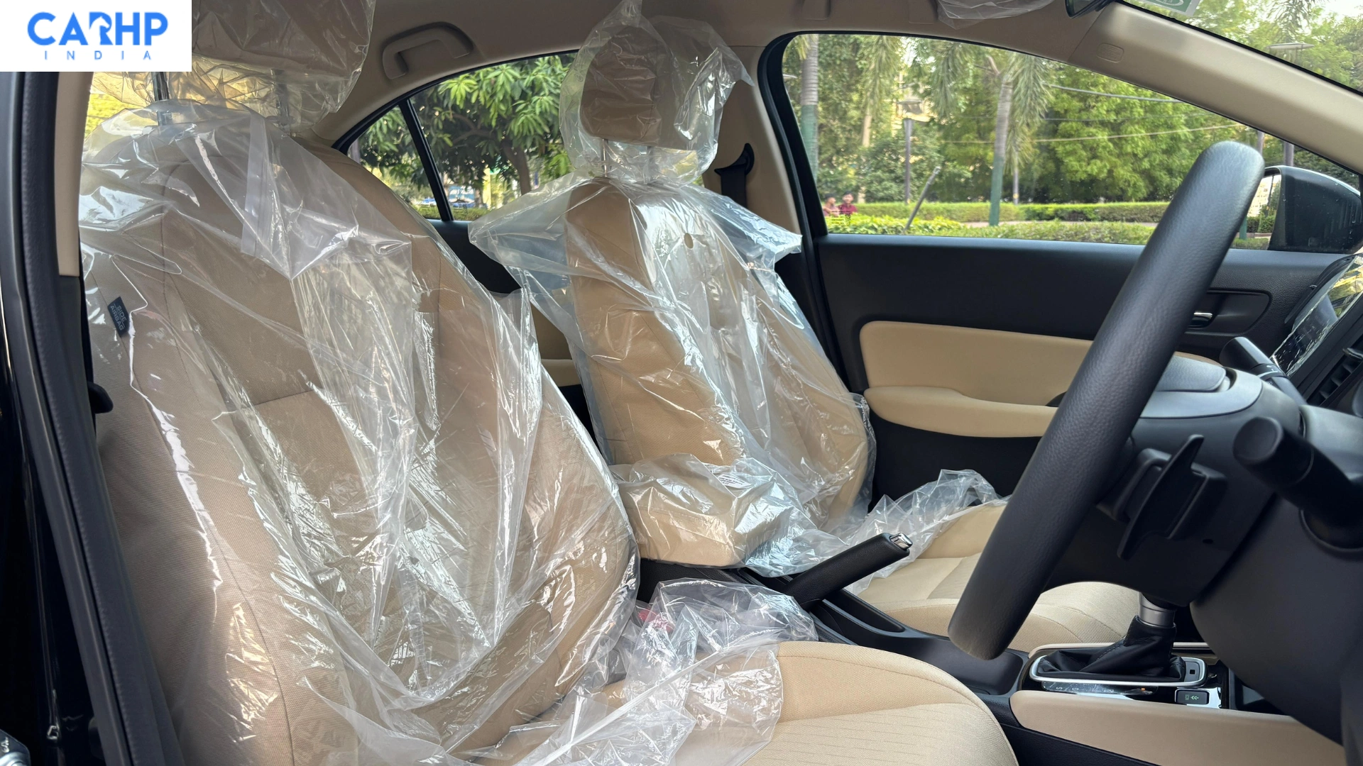 Honda city facelift V CVT front seats