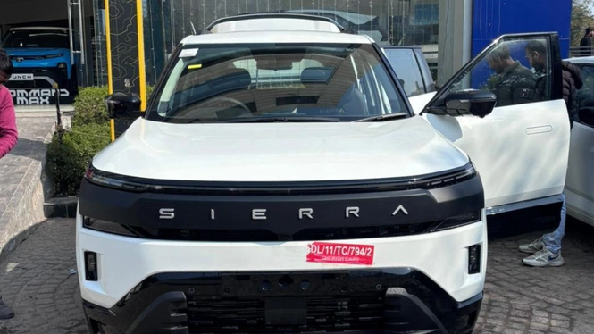 The classic black on white looks good