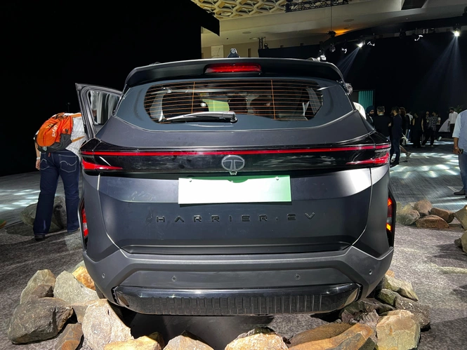 tata harrier ev rear in grey matte