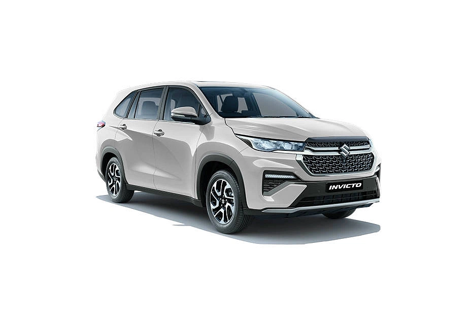 Maruti Suzuki Invicto Mystic White