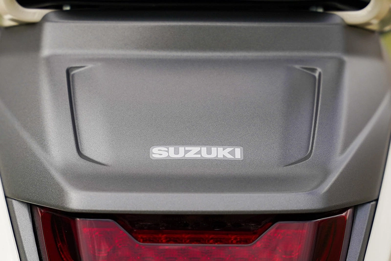 Suzuki e Access