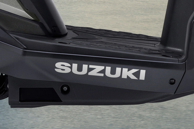 Suzuki Avenis
