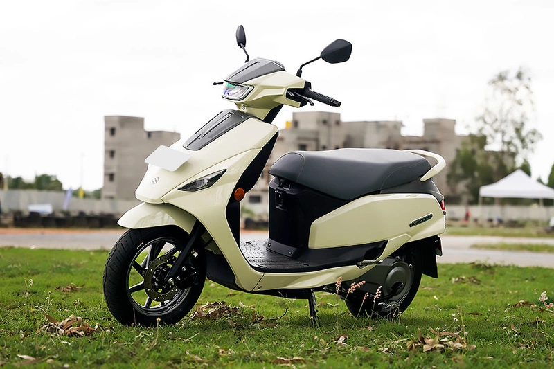 Suzuki e Access