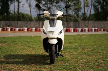 Suzuki e Access