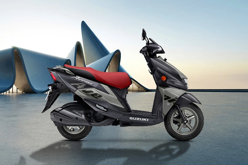 Suzuki Avenis
