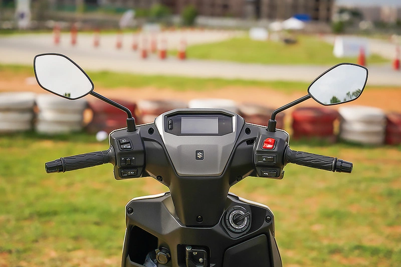 Suzuki e Access