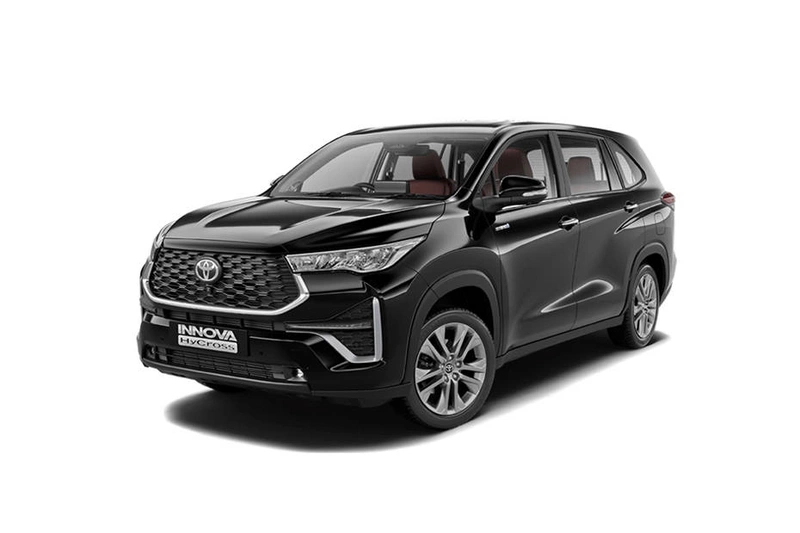 Toyota Innova Hycross