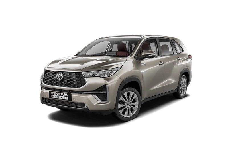 Toyota Innova Hycross