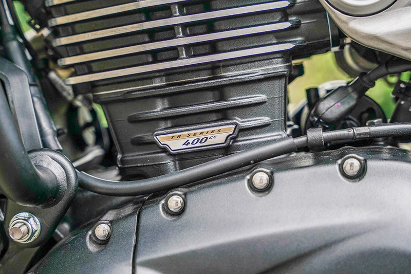 Triumph Thruxton 400