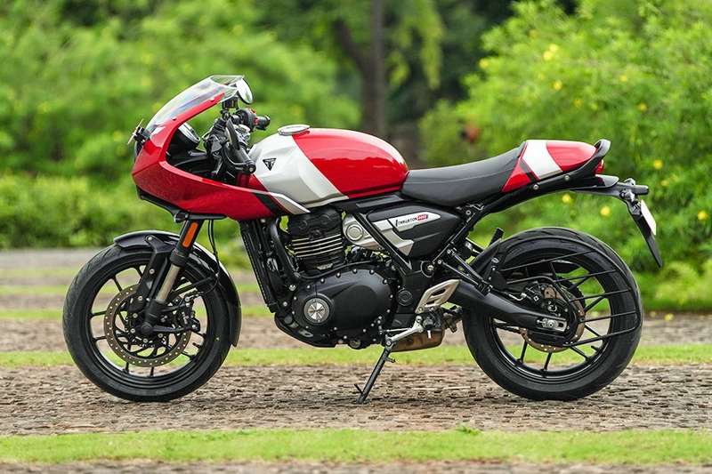 Triumph Thruxton 400