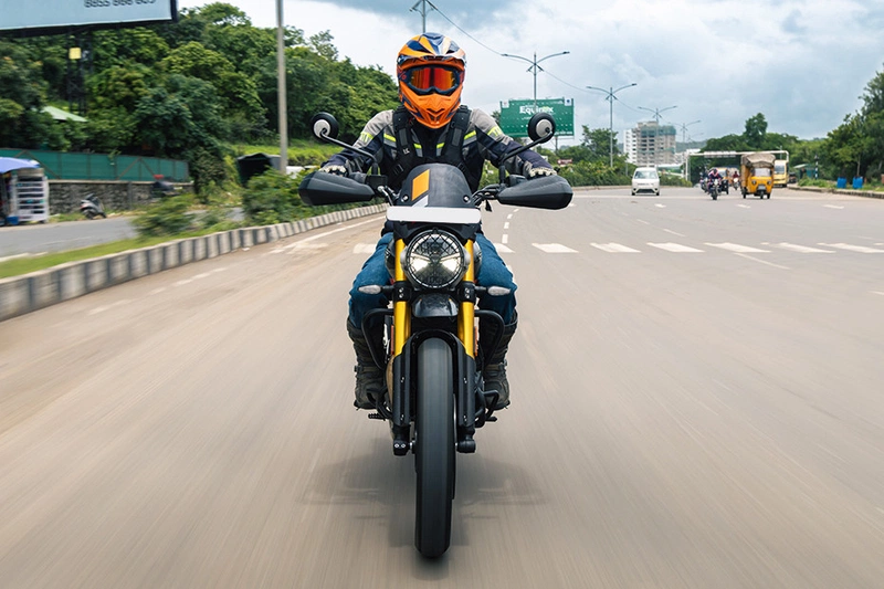 Triumph Scrambler 400 XC