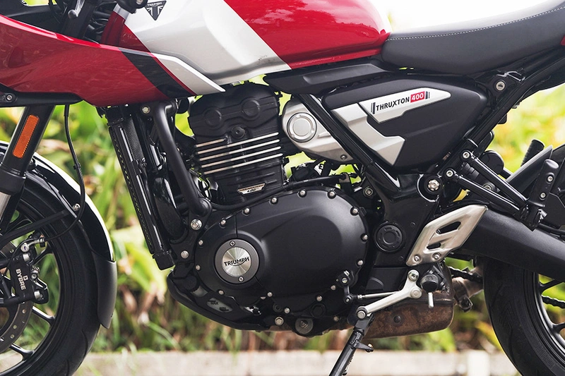 Triumph Thruxton 400