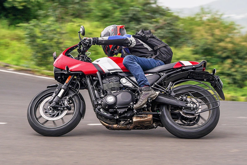 Triumph Thruxton 400