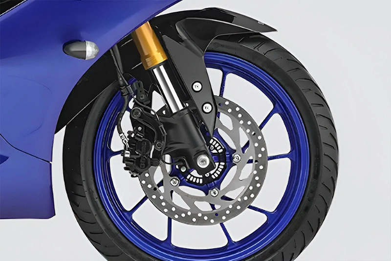 Yamaha R15 V4