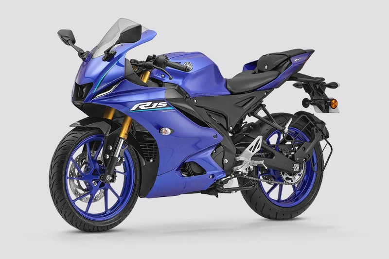 Yamaha R15 V4
