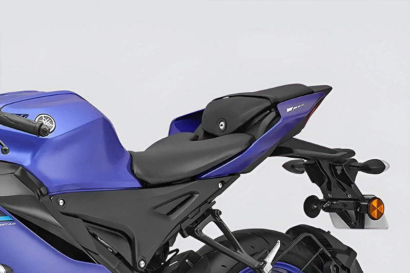 Yamaha R15 V4