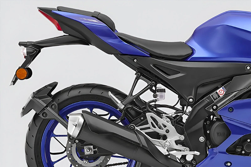 Yamaha R15 V4