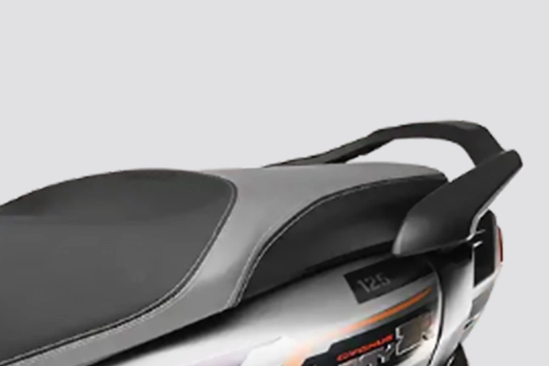 Yamaha RayZR 125 Fi Hybrid