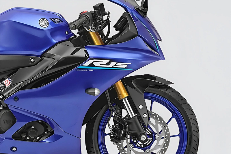 Yamaha R15 V4
